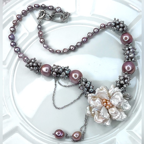 Jewelry - Stunning 🤩 Handmade Freshwater Keshi Pearl Huge Edison Cluster Necklace Flower 🌺